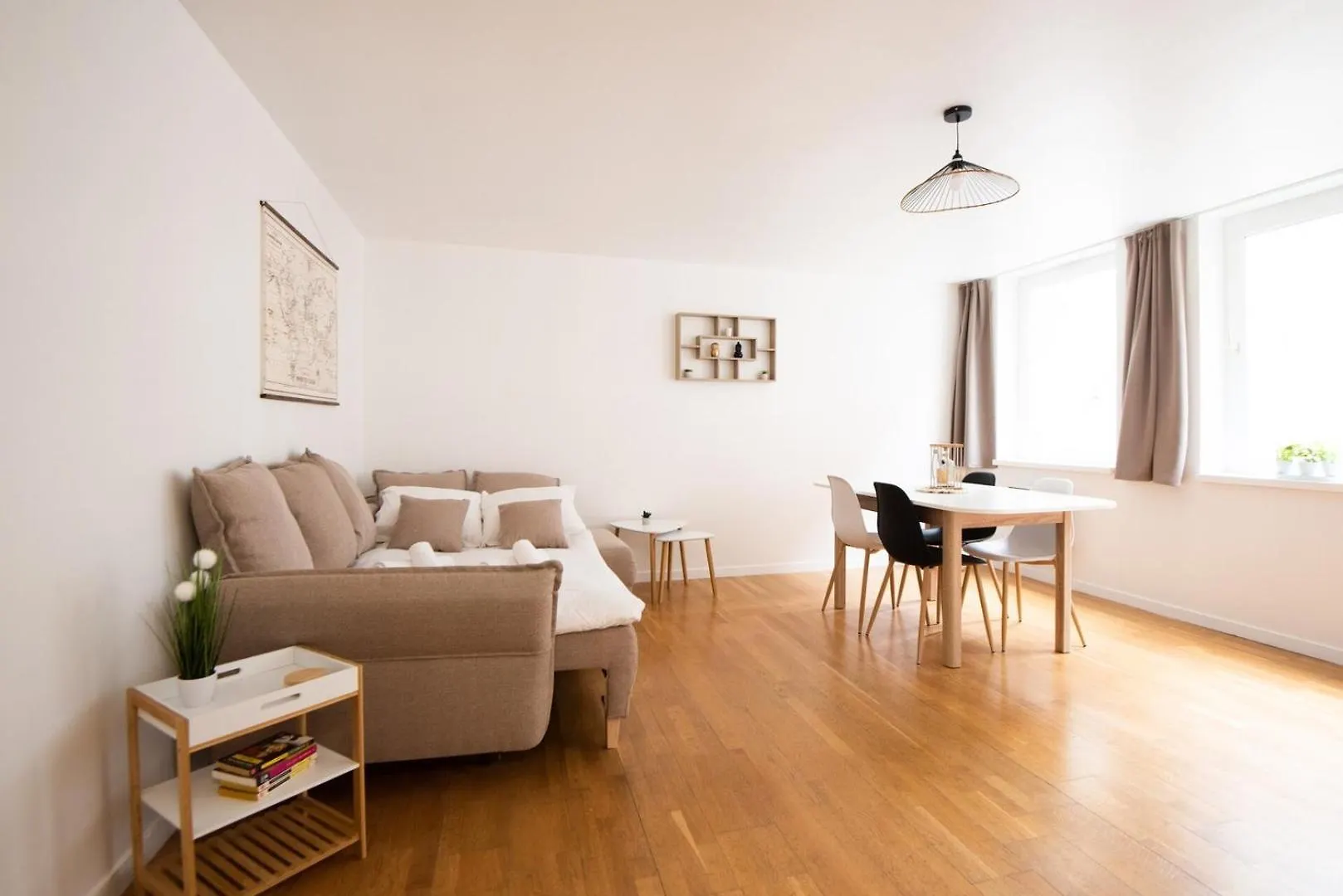 Amazing And Quiet Duplex In The City Center ! Lille Lejlighed